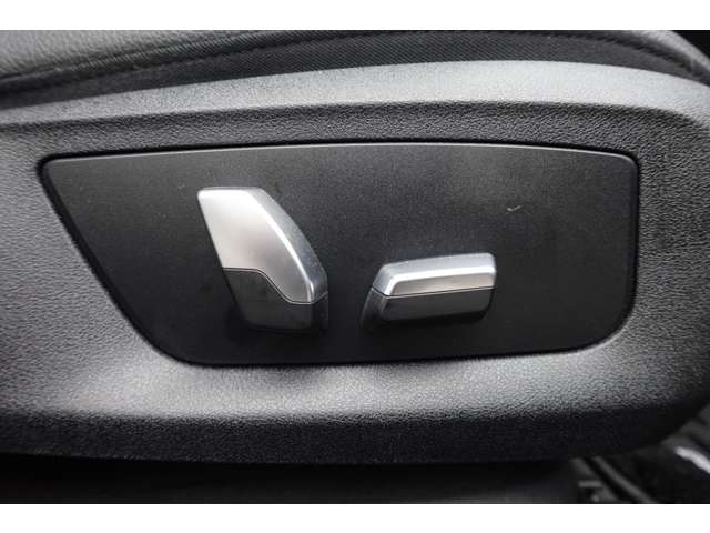 ＢＭＷ ５シリーズ ５２３ｉ　ラグジュアリー R3年 (近畿) 99