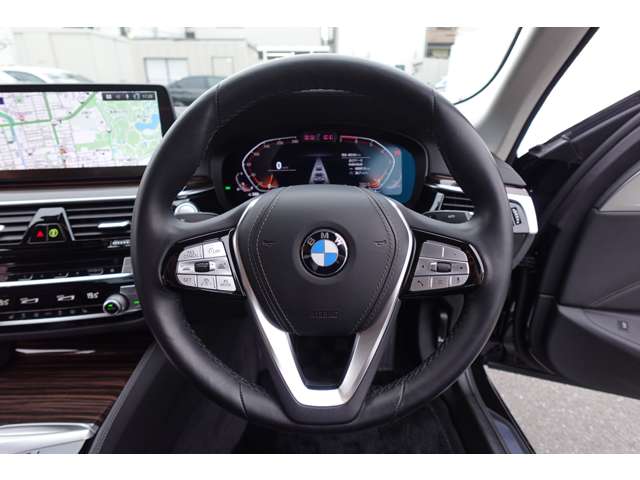ＢＭＷ ５シリーズ ５２３ｉ　ラグジュアリー R3年 (近畿) 99