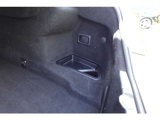 ＢＭＷ ６シリーズ ６４０Ｉ Ｍスポーツ H27年 (近畿) 99