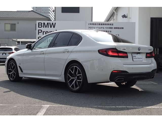 ＢＭＷ ５シリーズ ５２３Ｄ Ｘドライブ Ｍスポーツ ディーゼルターボ ４ＷＤ R4年 (近畿) 99