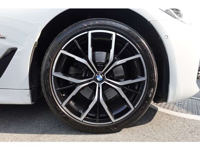 ＢＭＷ ５シリーズ ５２３Ｄ Ｘドライブ Ｍスポーツ ディーゼルターボ ４ＷＤ R4年 (近畿) 99