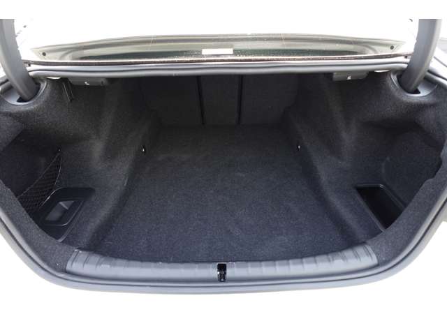 ＢＭＷ ５シリーズ ５２３Ｄ Ｘドライブ Ｍスポーツ ディーゼルターボ ４ＷＤ R4年 (近畿) 99