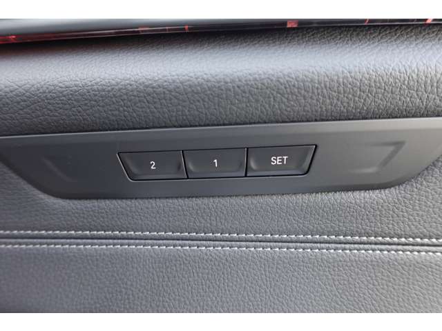 ＢＭＷ ５シリーズ ５２３Ｄ Ｘドライブ Ｍスポーツ ディーゼルターボ ４ＷＤ R4年 (近畿) 99