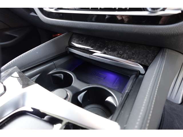 ＢＭＷ ５シリーズ ５２３Ｄ Ｘドライブ Ｍスポーツ ディーゼルターボ ４ＷＤ R4年 (近畿) 99