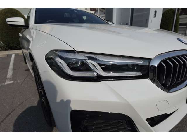 ＢＭＷ ５シリーズ ５２３Ｄ Ｘドライブ Ｍスポーツ ディーゼルターボ ４ＷＤ R4年 (近畿) 99