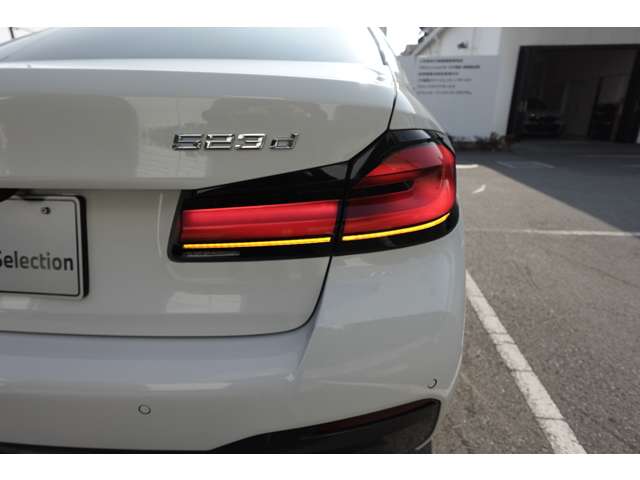 ＢＭＷ ５シリーズ ５２３Ｄ Ｘドライブ Ｍスポーツ ディーゼルターボ ４ＷＤ R4年 (近畿) 99