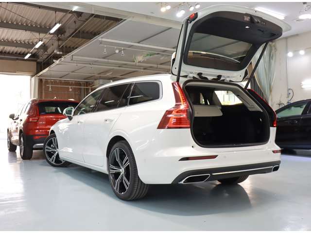 ボルボ Ｖ６０ Ｂ５　インスクリプション R4年 (近畿) 99