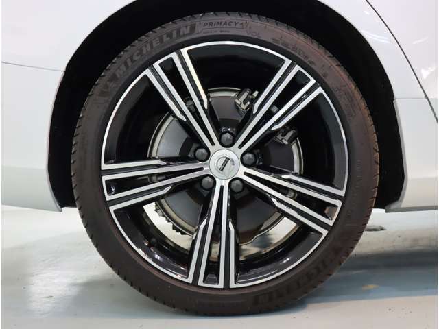 ボルボ Ｖ６０ Ｂ５　インスクリプション R4年 (近畿) 99