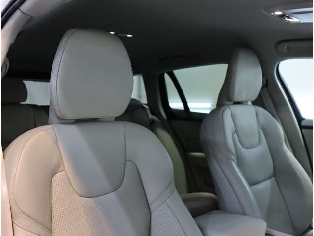 ボルボ Ｖ６０ Ｂ５　インスクリプション R4年 (近畿) 99