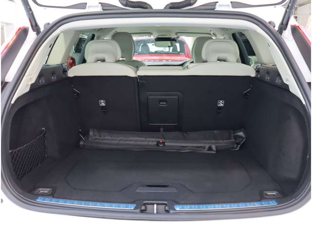 ボルボ Ｖ６０ Ｂ５　インスクリプション R4年 (近畿) 99