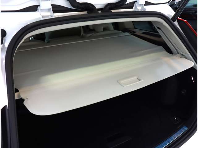 ボルボ Ｖ６０ Ｂ５　インスクリプション R4年 (近畿) 99