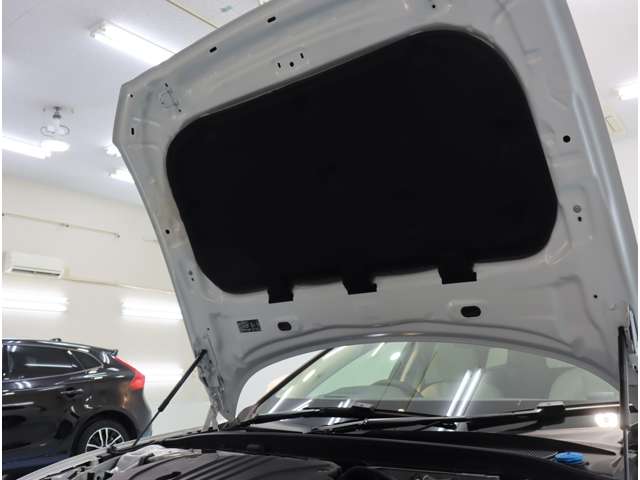 ボルボ Ｖ６０ Ｂ５　インスクリプション R4年 (近畿) 99