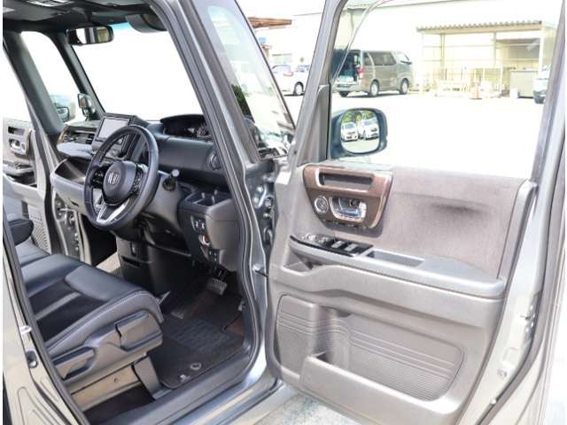 ホンダ Ｎ　ＢＯＸ カスタム ６６０ Ｇ Ｌ ターボ ホンダセンシング R2年 (関東) 99