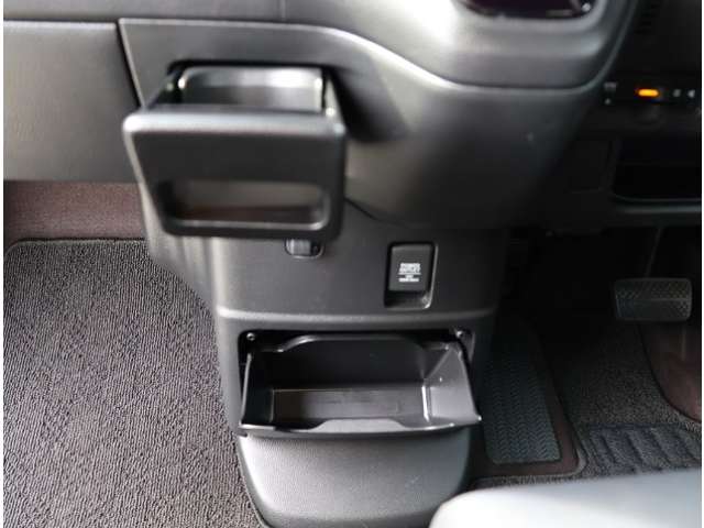 ホンダ Ｎ　ＢＯＸ カスタム ６６０ Ｇ Ｌ ターボ ホンダセンシング R2年 (関東) 99