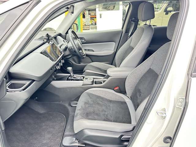 ホンダ フィット　ハイブリッド １．５ Ｅ：ＨＥＶ ＲＳ R5年 (東海) 99