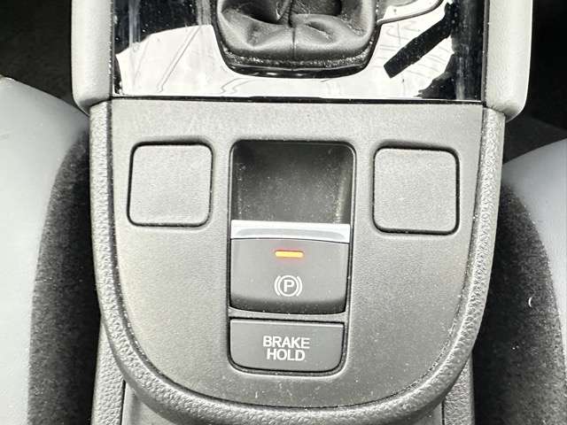 ホンダ フィット　ハイブリッド １．５ Ｅ：ＨＥＶ ＲＳ R5年 (東海) 99