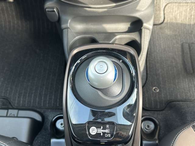 日産 ノート １．２ Ｅ－ＰＯＷＥＲ メダリスト H29年 (東海) 99