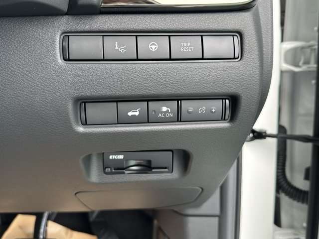 日産 エクストレイル １．５ ＡＵＴＥＣＨ アドバンスト パッケージ Ｅ－４ＯＲＣＥ ４ＷＤ R6年 (東海) 99