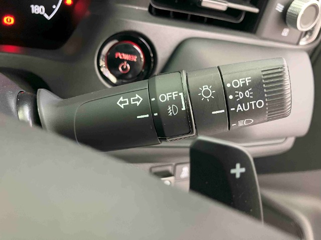 ホンダ ヴェゼル １．５ Ｅ：ＨＥＶ Ｘ R5年 (東海) 99