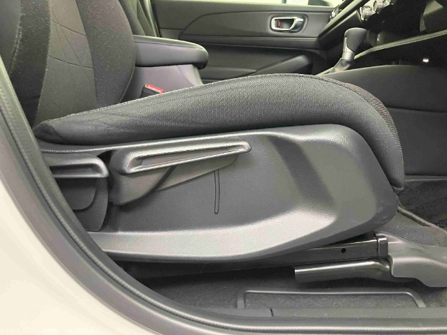 ホンダ ヴェゼル １．５ Ｅ：ＨＥＶ Ｘ R5年 (東海) 99