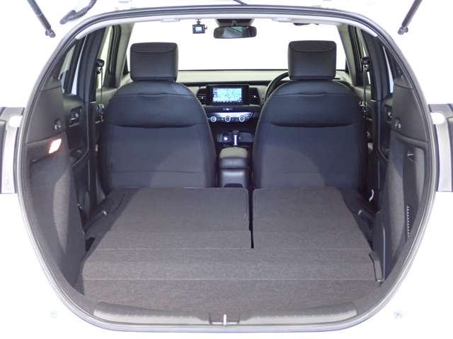 ホンダ フィット　ハイブリッド １．５ Ｅ：ＨＥＶ ホーム R5年 (関東) 99