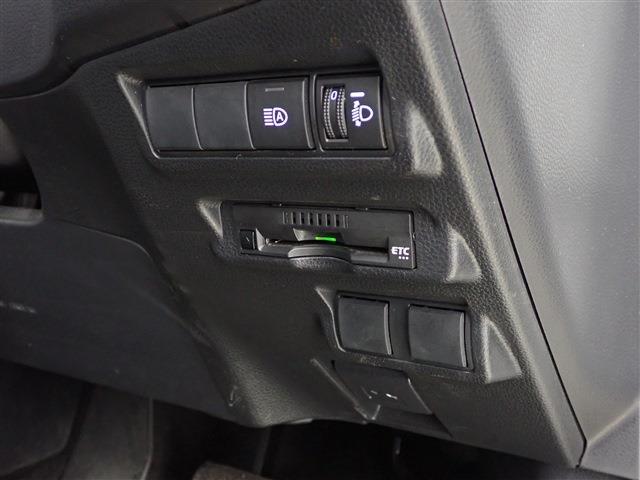 トヨタ カローラクロス　ハイブリッド １．８ ハイブリッド Ｓ R4年 (関東) 99