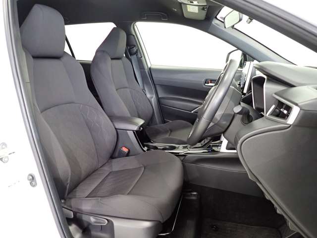 トヨタ カローラクロス　ハイブリッド １．８ ハイブリッド Ｓ R4年 (関東) 99