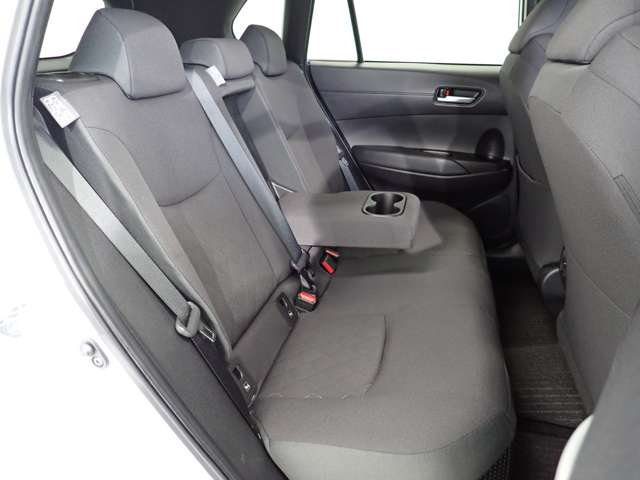 トヨタ カローラクロス　ハイブリッド １．８ ハイブリッド Ｓ R4年 (関東) 99