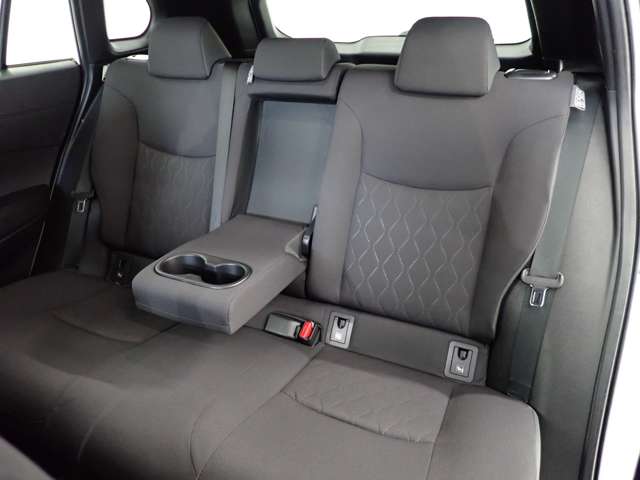 トヨタ カローラクロス　ハイブリッド １．８ ハイブリッド Ｓ R4年 (関東) 99