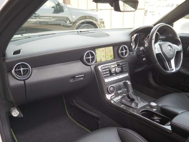 メルセデスベンツ ＳＬＫクラス ＳＬＫ２００　カーボンルックエディション H26年 (近畿) 99