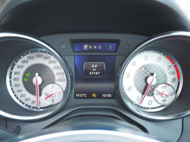 メルセデスベンツ ＳＬＫクラス ＳＬＫ２００　カーボンルックエディション H26年 (近畿) 99