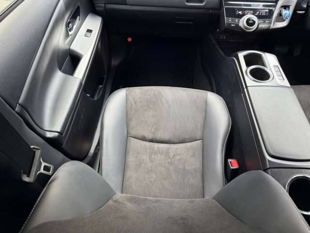 トヨタ プリウスΑ １．８ Ｇ H29年 () 99