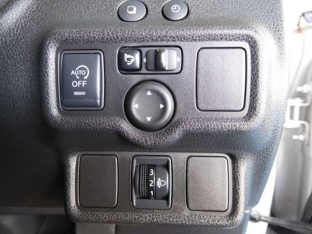 日産 ノート １．２ Ｘ ＤＩＧ－Ｓ H26年 (九州・沖縄) 99