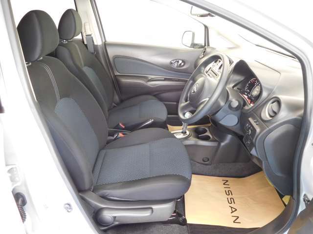 日産 ノート １．２ Ｘ ＤＩＧ－Ｓ H26年 (九州・沖縄) 99