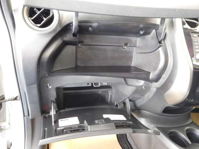 日産 ノート １．２ Ｘ ＤＩＧ－Ｓ H26年 (九州・沖縄) 99