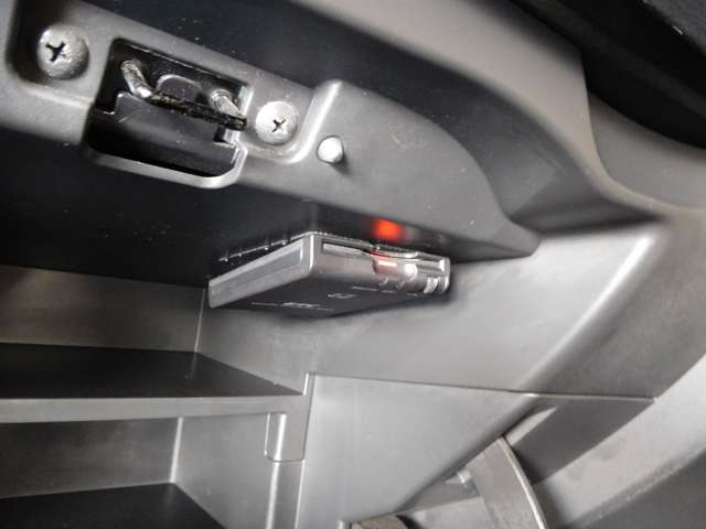 日産 ノート １．２ Ｅ－ＰＯＷＥＲ メダリスト R1年 (九州・沖縄) 99