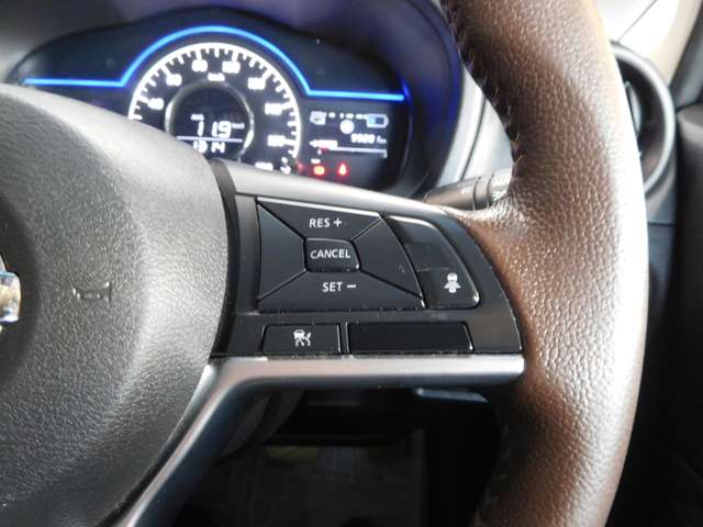 日産 ノート １．２ Ｅ－ＰＯＷＥＲ メダリスト R1年 (九州・沖縄) 99