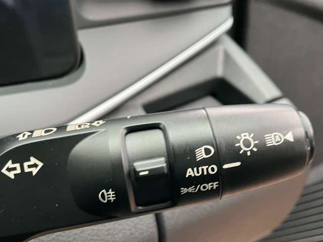 日産 ノート １．２ Ｘ ＦＯＵＲ ４ＷＤ R4年 (東北) 99