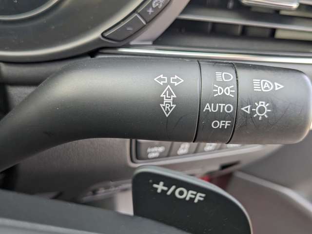 マツダ ＭＡＺＤＡ３　セダン １．８ ＸＤ Ｌパッケージ ディーゼルターボ R4年 (九州・沖縄) 99