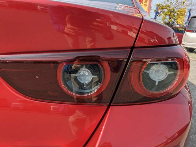 マツダ ＭＡＺＤＡ３　セダン １．８ ＸＤ Ｌパッケージ ディーゼルターボ R4年 (九州・沖縄) 99