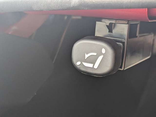 マツダ ＭＡＺＤＡ３　セダン １．８ ＸＤ Ｌパッケージ ディーゼルターボ R4年 (九州・沖縄) 99