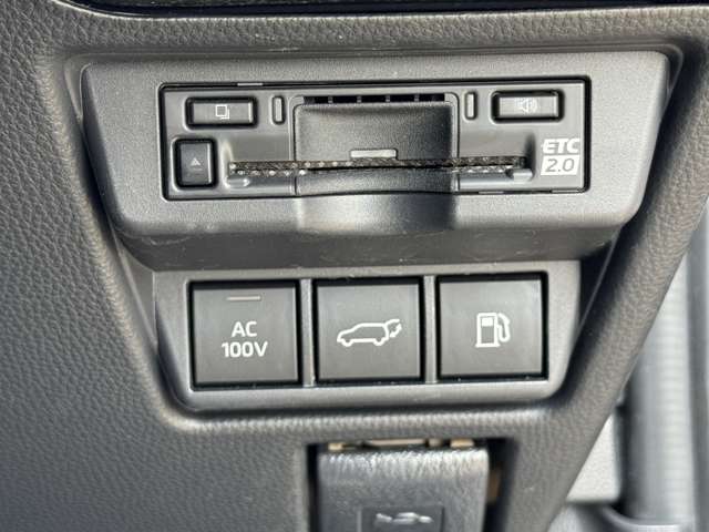 トヨタ プリウス ２．０ Ｚ R5年 (九州・沖縄) 99