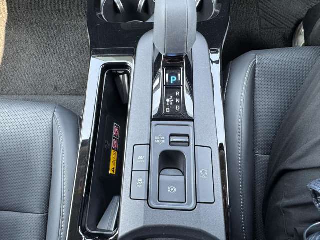 トヨタ プリウス ２．０ Ｚ R5年 (九州・沖縄) 99