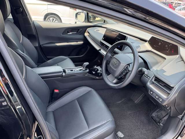 トヨタ プリウス ２．０ Ｚ R5年 (九州・沖縄) 99