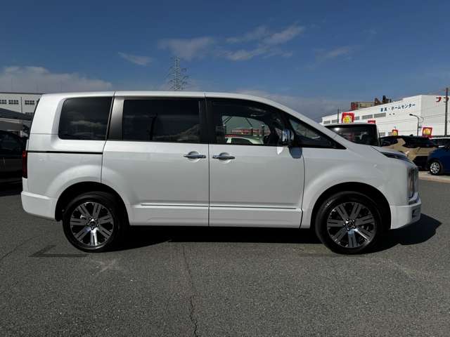 三菱 デリカ　Ｄ：５ ２．２ Ｐ ディーゼルターボ ４ＷＤ R6年 (九州・沖縄) 99