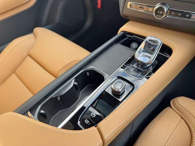 ボルボ ＸＣ９０ ウルトラ Ｂ５ ＡＷＤ ４ＷＤ R6年 (東北) 99