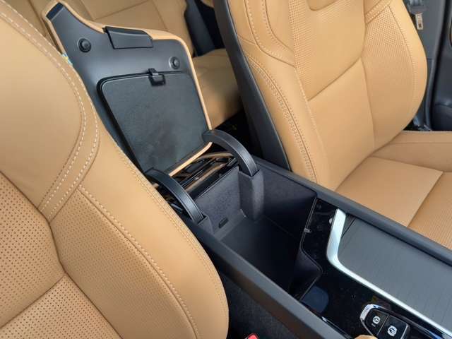 ボルボ ＸＣ９０ ウルトラ Ｂ５ ＡＷＤ ４ＷＤ R6年 (東北) 99