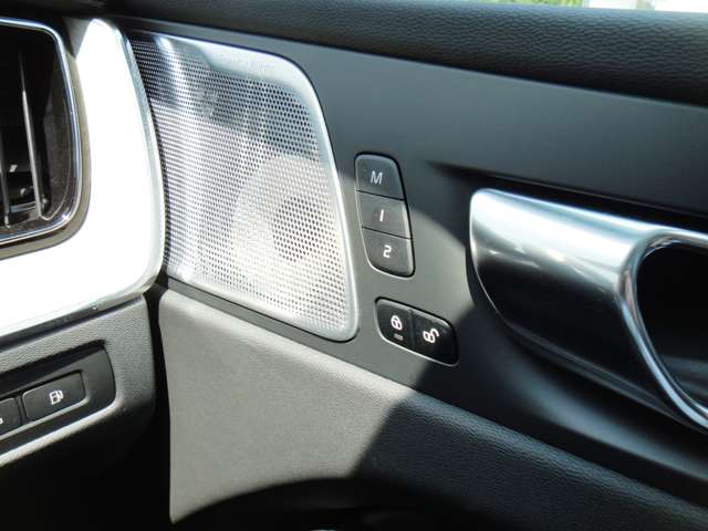 ボルボ ＸＣ６０ ウルトラ Ｂ５ ＡＷＤ ４ＷＤ R6年 (東北) 99