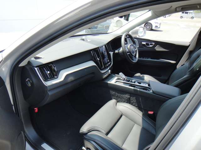 ボルボ ＸＣ６０ ウルトラ Ｂ５ ＡＷＤ ４ＷＤ R6年 (東北) 99