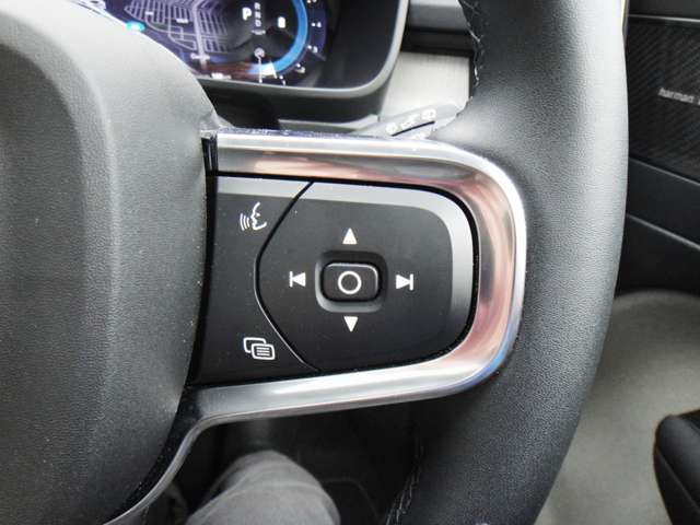 ボルボ ＸＣ４０ ウルトラ Ｂ４ ＡＷＤ ４ＷＤ R6年 (東北) 99